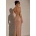 Maxi Φόρεμα Nude με Μεταλλική Λάμψη – Ανοιχτή Πλάτη
